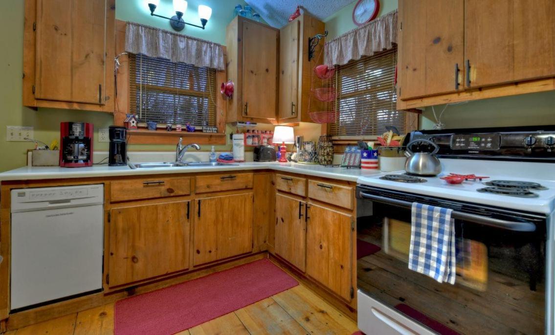 American Dream Americana Decor Close To Downtown Blue Ridge Eksteriør bilde